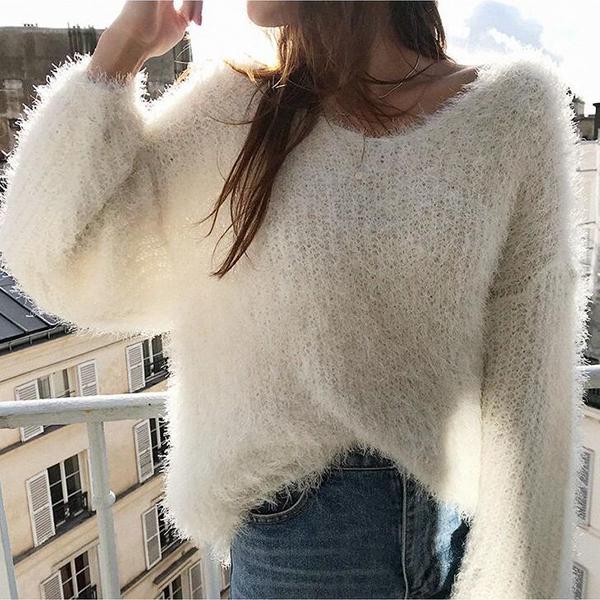 Fashion and Popular Korean Version of Thin Women's Sweater Solid Color Loose V-neck Long-sleeved Pullover Plush Sweater Top