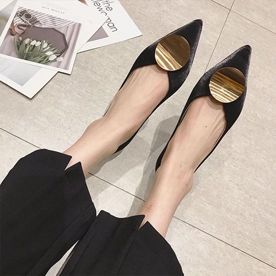 OL Style Velvet Pointed-toe Shoes Women Metal Round Decoration Flats Shoes Soft Low Heels for Ladies