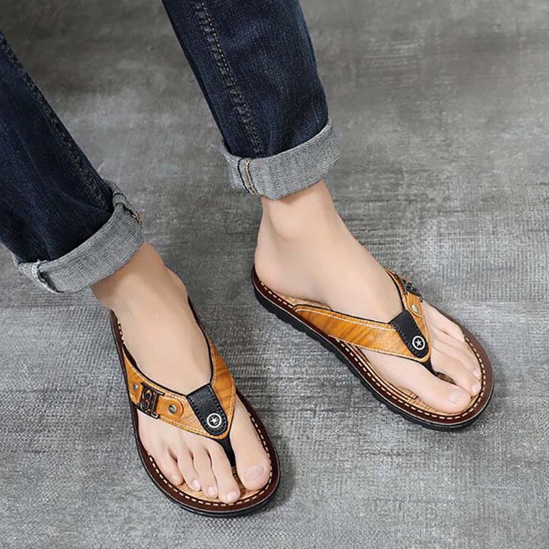 Summer Slippers Flip-flops Men's Korean Version of The Trend of Home Non-slip Indoor Trendy Men's Slippers Beach Sandals and Slippers