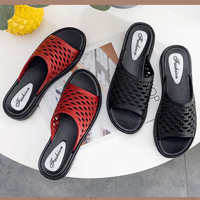 Sandals and Slippers Ladies Summer Fashion Wear All-match Thick-soled Middle-aged and Elderly Flat-bottom Non-slip Home Mother Shoes