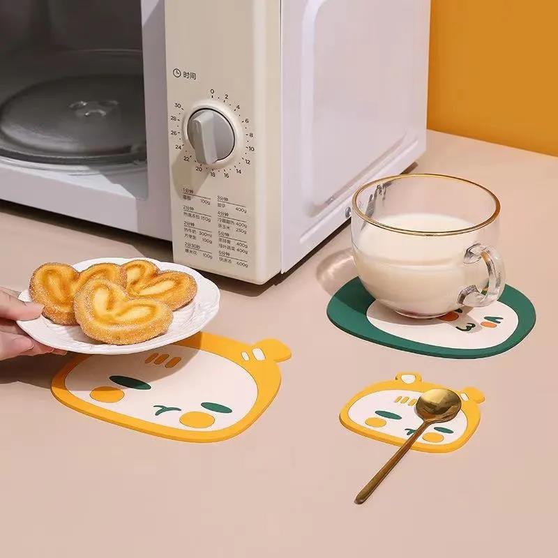 4pcs Cartoon Silicone Dining Table Placemat Coaster Kitchen Accessories Cup Mat Bar Mug Cartoon Animal Drink Pads