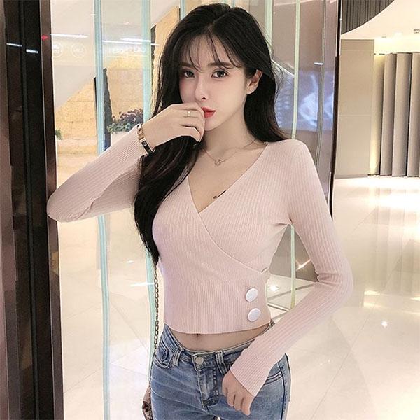 Spring and Autumn Long-sleeved Knit Bottoming Shirt Thin Cross V-neck Tight Top Women Short Sweater