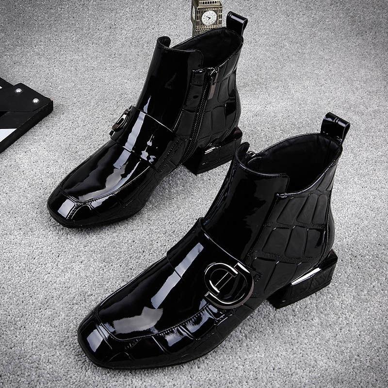 Autumn and Winter Boots Flat Square Toe Fashion Boots Warm Korean Thick-heel Martin Boots