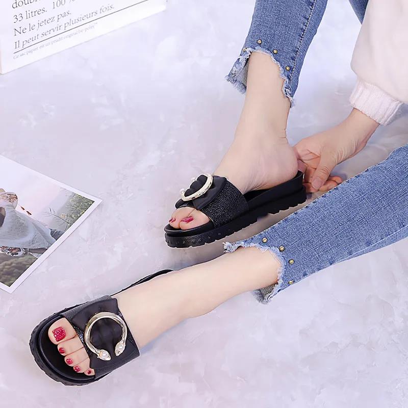 Summer Women's Slippers Outer Slippers Non-slip Bathroom Slippers Thick-soled Indoor and Outdoor Slippers Sandals and Slippers