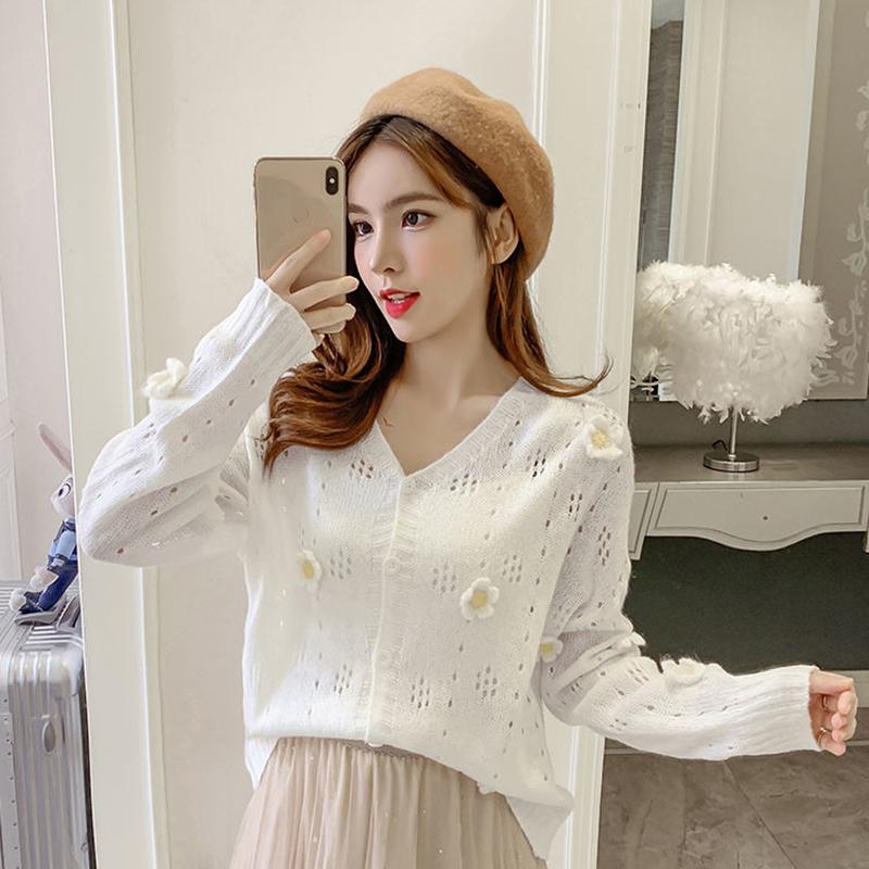 Spring  Autumn Flowers Knitted Cardigan Women's Loose Fashion Casual Long Sleeve V-neck Sweater Jacket