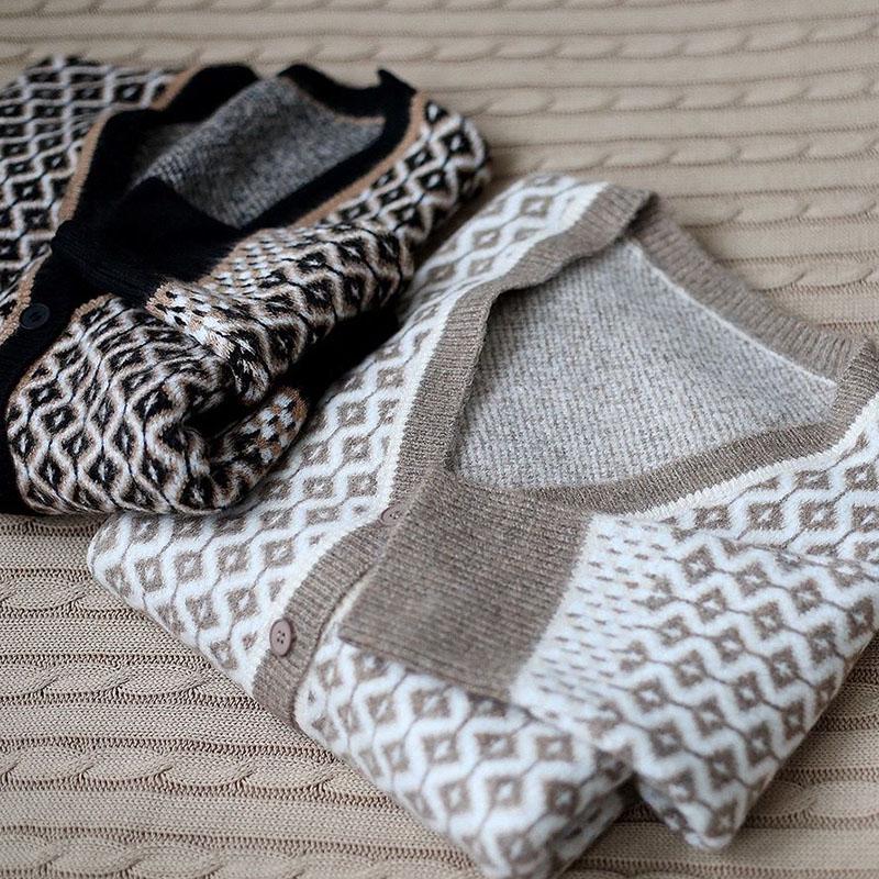 Autumn European and American Style Jacket Short V-neck Knitted Top Cardigan Loose Women Sweater