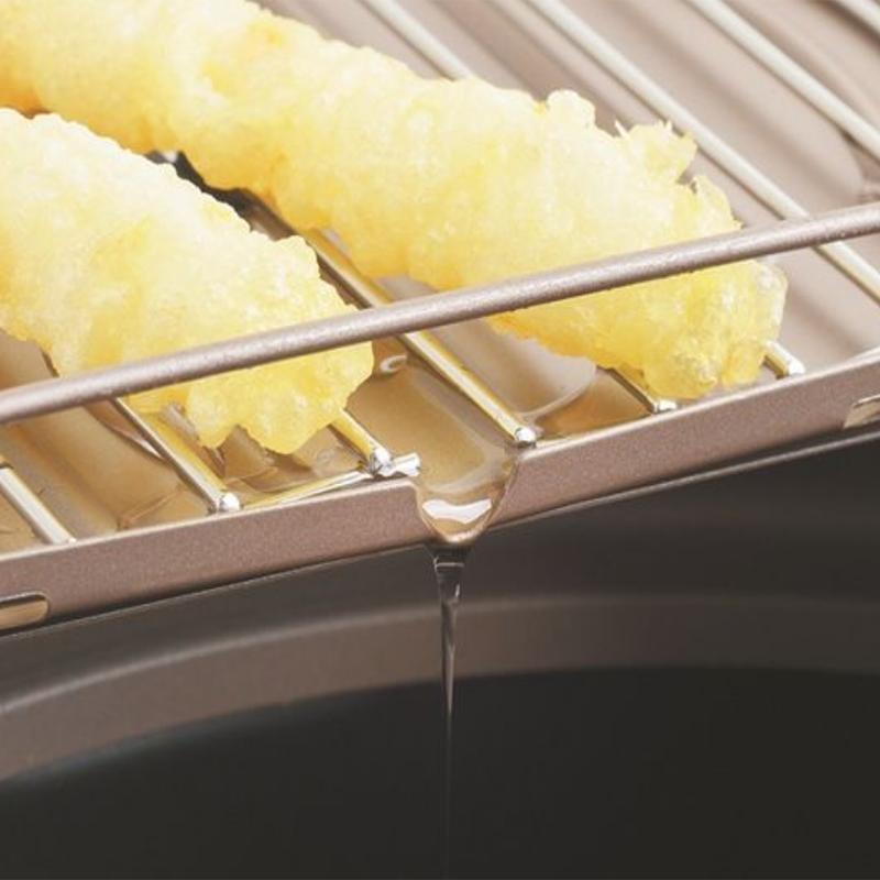 Japanese Deep Frying Pot Stainless Steel Deep Fryer with Thermometer and Lid Household Tempura Fryer Pot for Kitchen Cooking