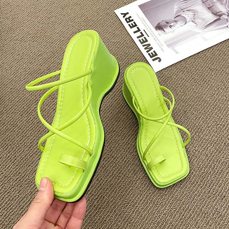 Women's Sandals Slippers Summer Cross Straps Clip-toe Non-slip Slippers Thick Bottom Heightened Wedge Flip Flops Beach Temperament All-match Sandals