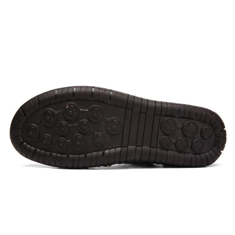 Pair of Shoes Men Hand-stitched Outdoor Closed Toe Leather Sandals