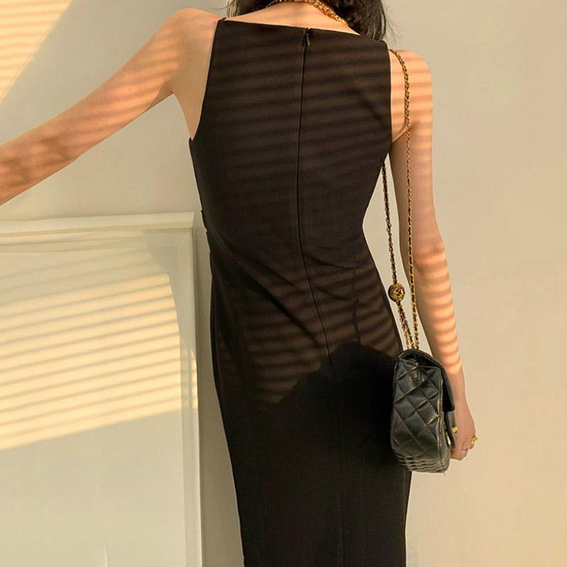 Red Suspender Dress Summer 2021 New Popular Sexy Slim Slimming Outer Wear One Word Collar French Sleeveless