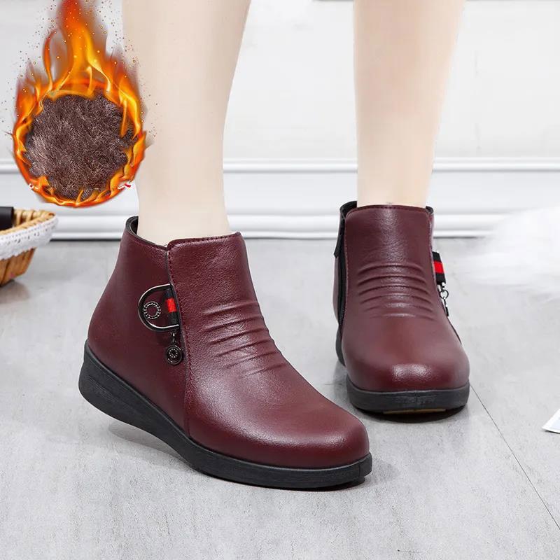Women's Leather Shoes Winter Thickened  Flat Non-slip Mother Cotton Shoes Snow Boots Plus Velvet Short Boots