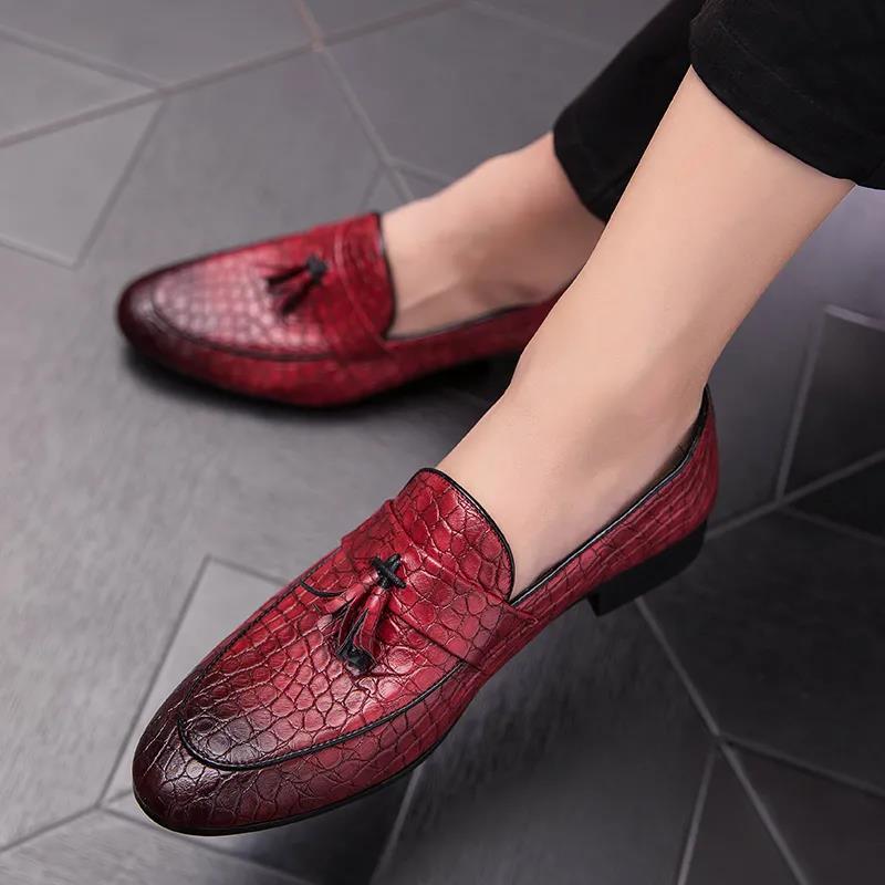 Men's Shoes Leather Embossing Classic Luxury Non Slip Mans Footwear Lazy Men's Shoes
