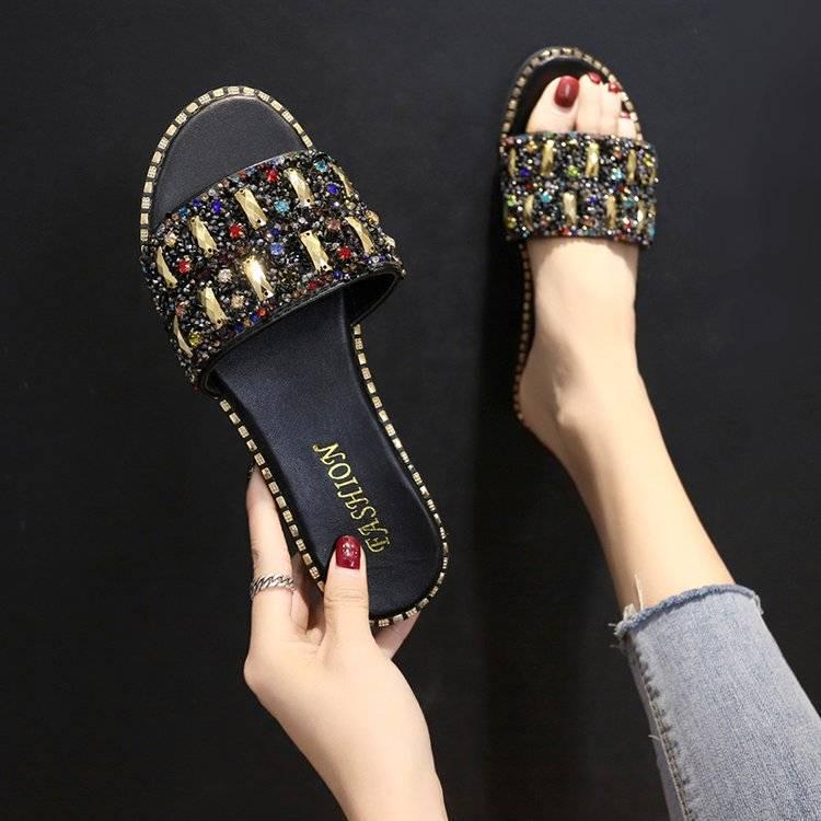 Net Red Slippers Women Wear Fashion 2020 Summer Flat Bottom Half Slippers Wild Rhinestone Sandals and Slippers Ins Tide