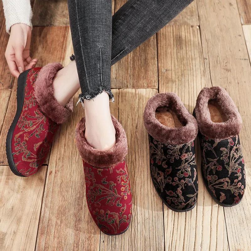 Cotton Shoes Women's Winter Beijing Old Cloth Shoes Grandma Embroidered Slip-on Cotton Slippers