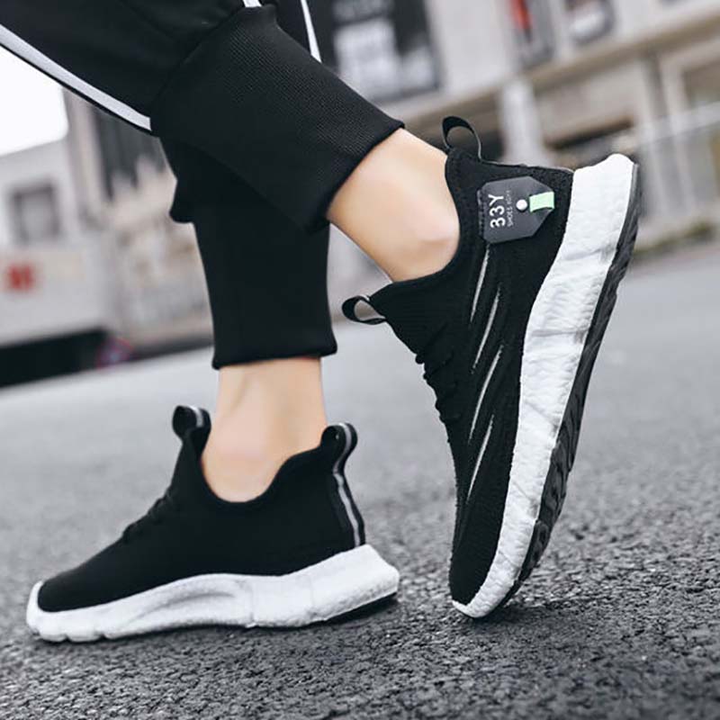 Comfortable and Breathable Men's Sports Shoes Summer Trend Casual Shoes Running Shoes Mesh Flying Shoes