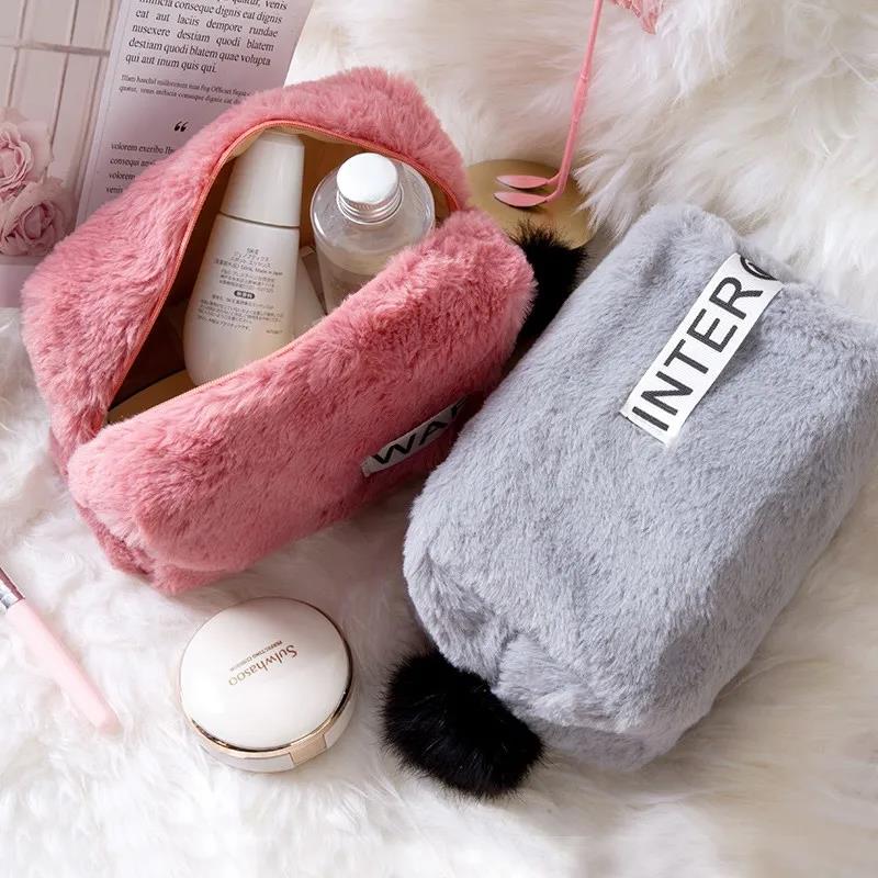 Winter Fur Cosmetic Bag Large Capacity Travel Multi-function Girl Plush Cosmetic Bag Fur Ball Decoration