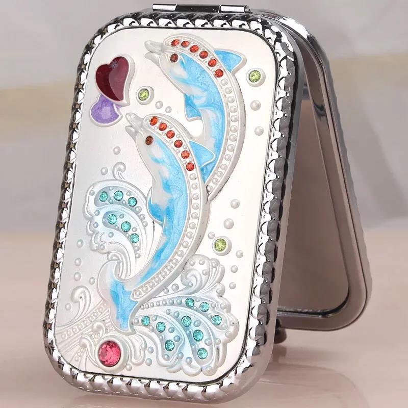 Retro European Foldable Hand-held Makeup Mirror Ladies Collapsible Portable HD Thin and Light Must-have Makeup for Travel Appointment Small Mirror