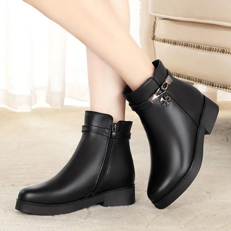 Winter Thick Cotton Shoes Soft Leather Women's Boots Warm and Fleece Comfortable Martin Boots