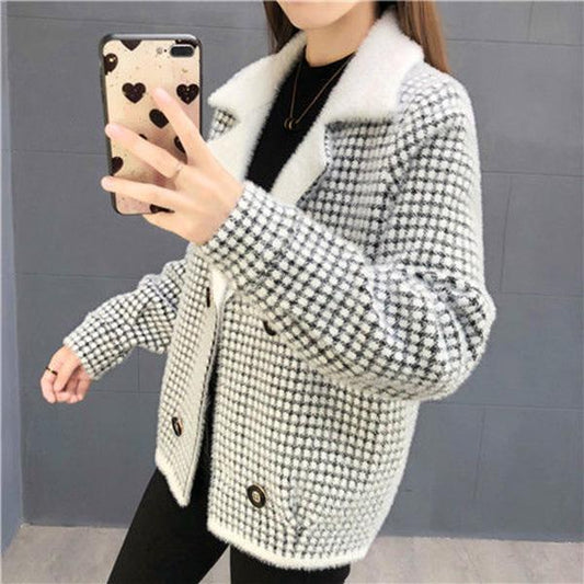 Autumn and Winter Fashion Knitted Cardigan Lapel Long-sleeved Warm Sweater Short Thick Casual Jacket