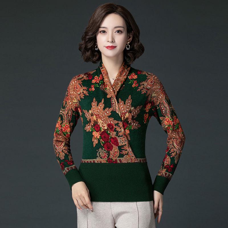 Women's vintage Printed Wool Sweater V-neck Large Size Pure Wool Knitted Sweater Bottoming Shirt Middle-aged Mother Wear