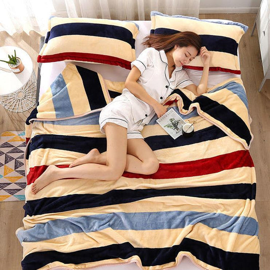 Floral Printed Flannel Blanket on The Bed Soft and Warm Coral Fleece Mink Sofa Cover Bed Cover Double Queen Size Plus Fleece Warm Blanket Nap Blanket