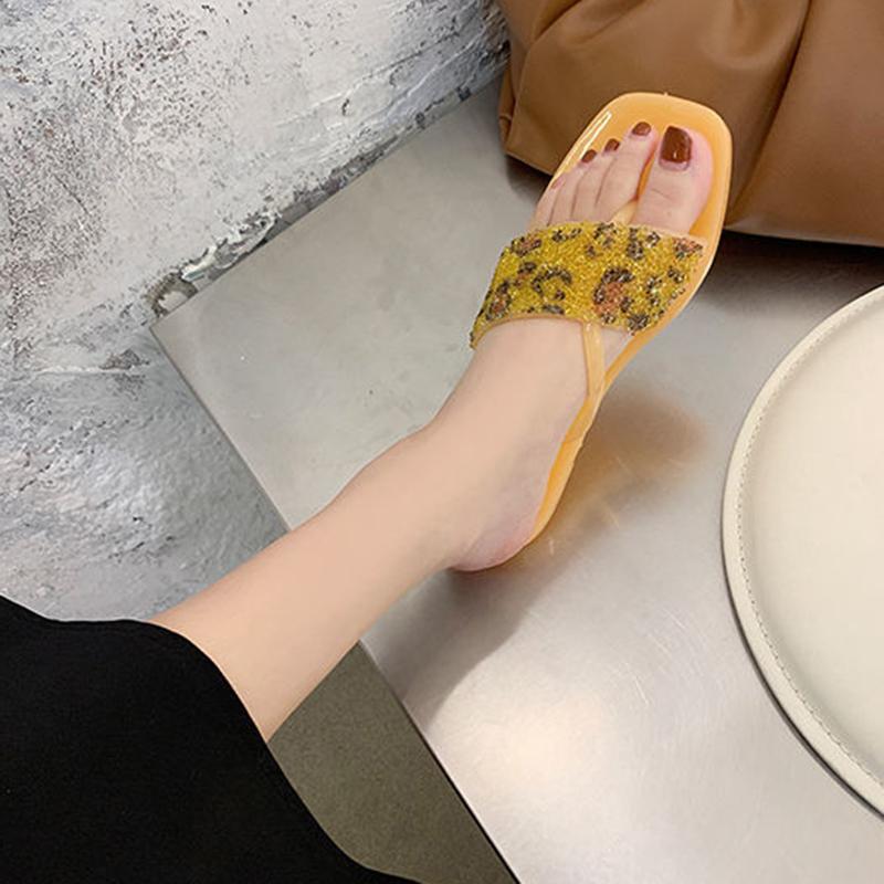 Plastic Crystal Slippers Women Wear Non-slip Sandals Slippers Rhinestone Herringbone Fashion All-match Crystal Shoes Please buy the bigger one