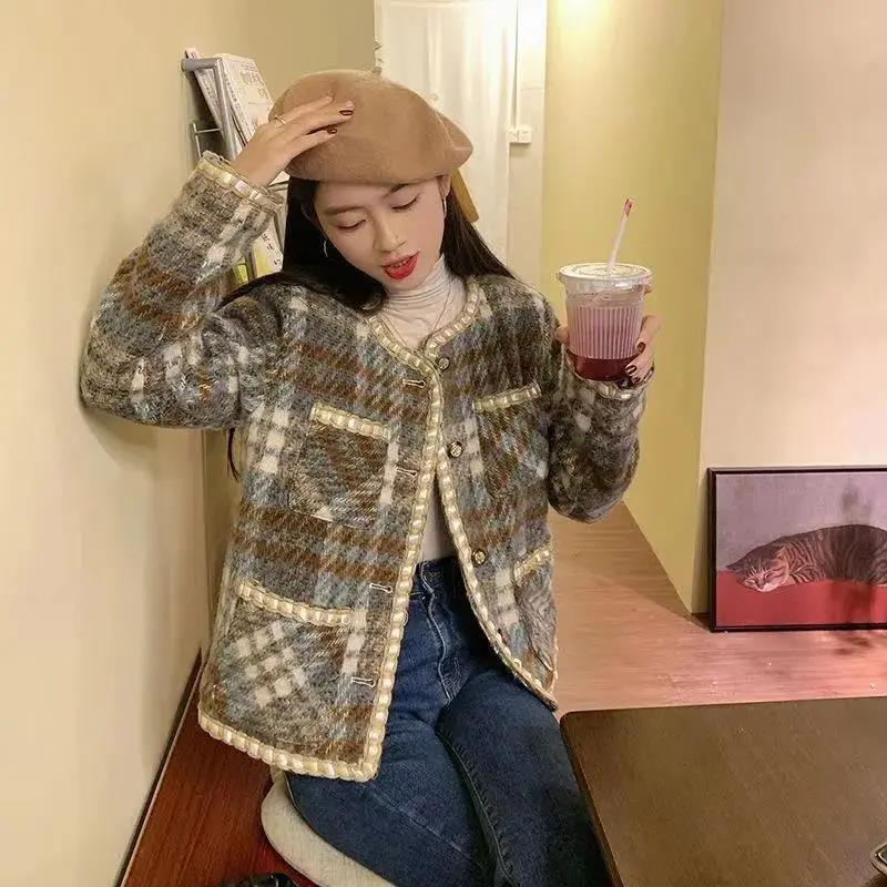 Temperament Lady Short Coat Female Slim All-match Plaid Small Fragrance Temperament Woolen Top Ladies Long-sleeved Coat