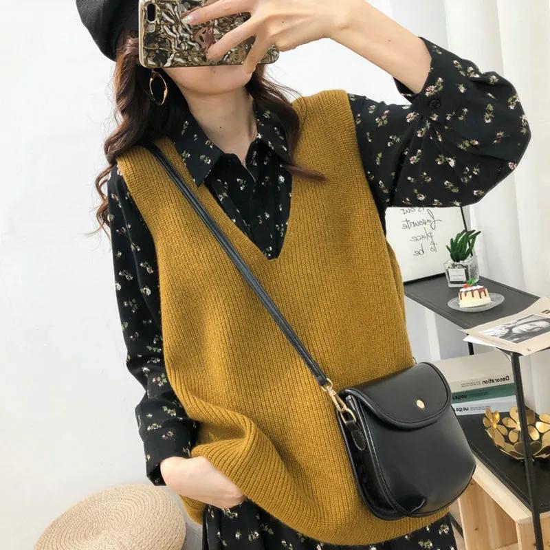 Retro V-neck Knitted Vest Women Spring and Autumn Waistcoat All-match Loose Vest Jacket