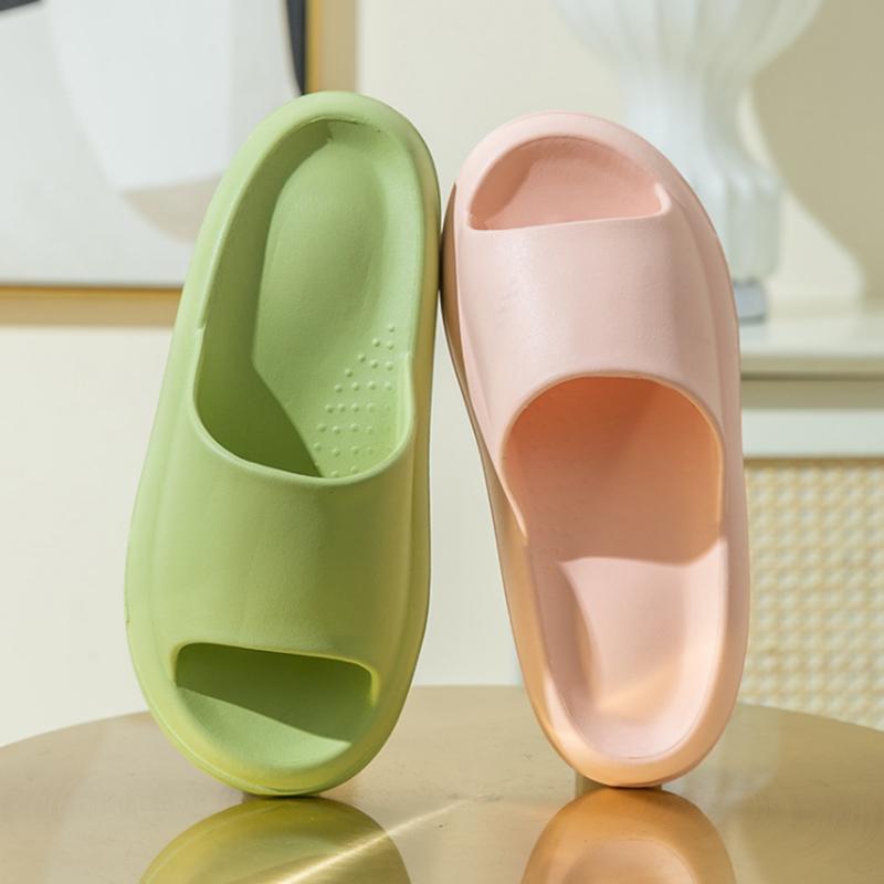 Women's Sandals and Slippers Thickened Bottom To Increase Non-slip Waterproof Women's Beach Shoes for Home Indoor and Outdoor Use