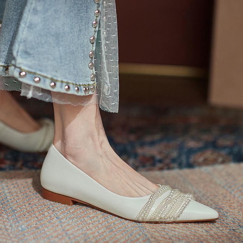 Low Heel Pointed Pearl Single Shoes Women Shallow Mouth All-match Bridal Shoes Flat Wedding Shoes French Retro Bridesmaid Shoes