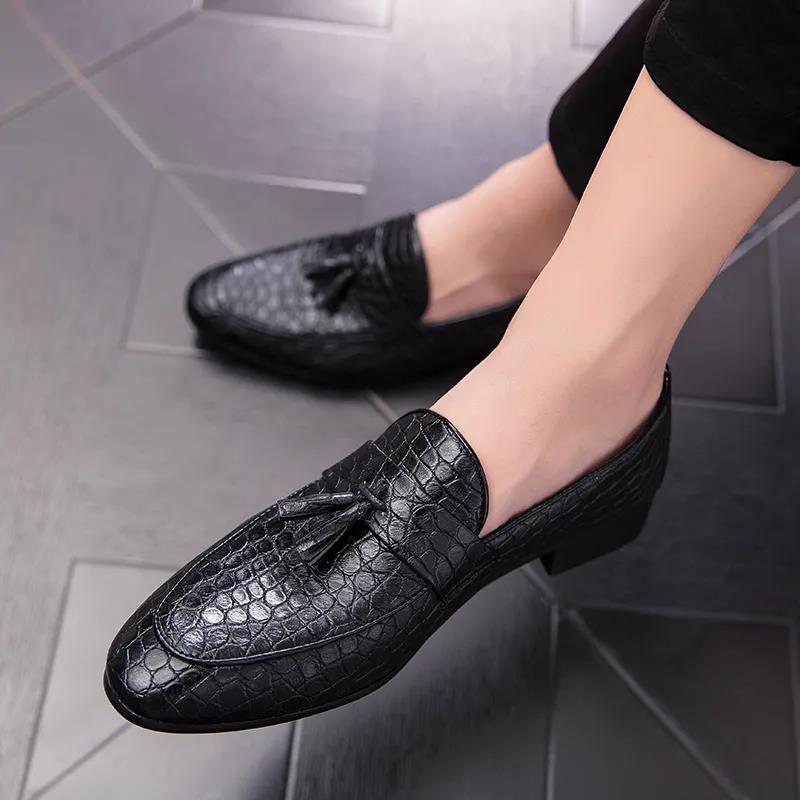 Men's Shoes Leather Embossing Classic Luxury Non Slip Mans Footwear Lazy Men's Shoes