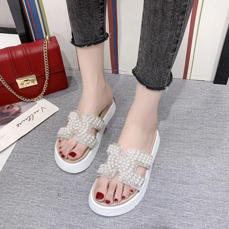 Sandals and slippers women wear summer flat bottom pearl rhinestone slippers net red wild word drag