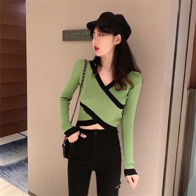 Long-sleeved V-neck Slim-fit Knit Sweater, Short All-match Retro Jacket, Spring and Autumn Striped Fashion Jacket