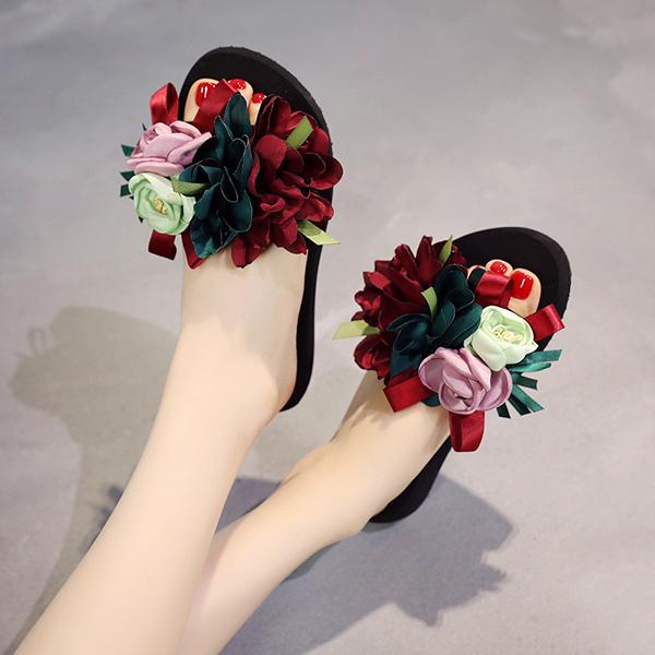 Women's Non-slip Slippers Resort Beach Slippers Large Size All-match Thick Heel Soft Bottom Flowers Casual Slippers