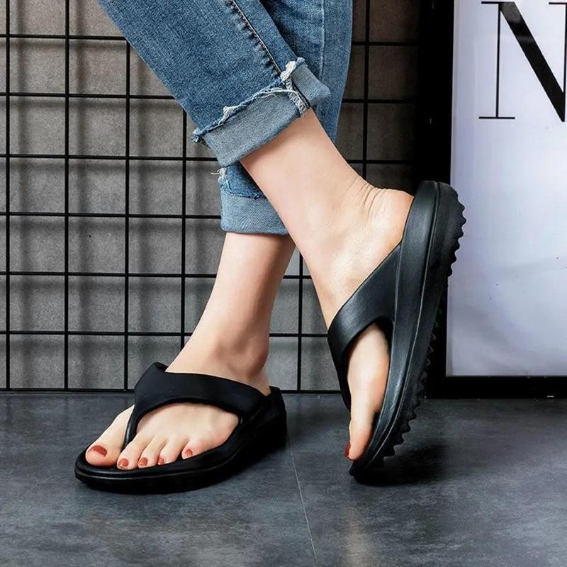 Non-slip Thick-soled Flip-flops Women's Summer Outerwear Fashion Couple Style Clip-on Bathroom Beach Sandals and Slippers