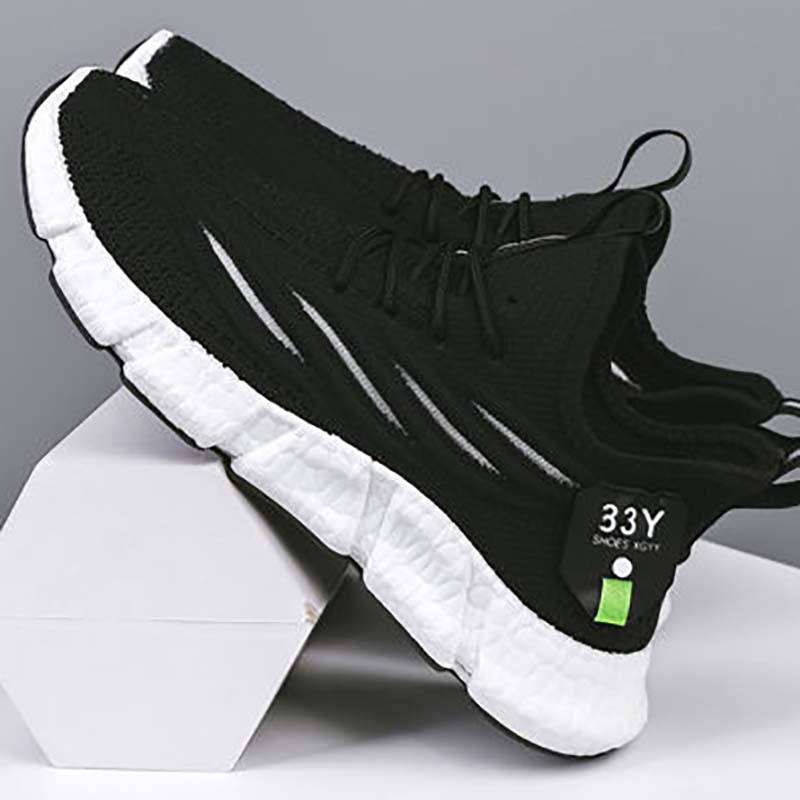 Comfortable and Breathable Men's Sports Shoes Summer Trend Casual Shoes Running Shoes Mesh Flying Shoes