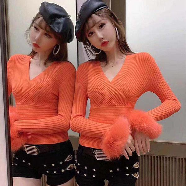 V-neck Women's Blouse Slim-fit Plush Long-sleeved Tight-fitting Bottoming Shirt Short Pullover Winter