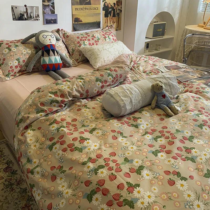 Simple College Style Four-piece Bedding Set Double Bed Quilt Cover Four-piece Pillowcase