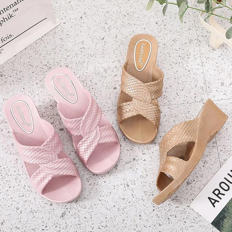 Summer Outdoor High-heeled Sandals and Slippers Plastic Non-slip Home Bathroom Slippers Thick-soled Ladies Beach Shoes Outer Wear