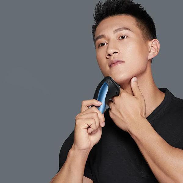 Electric Shaver Fully Automatic Electric Shaver Men's Lightweight Portable Rechargeable Travel Shave Tool