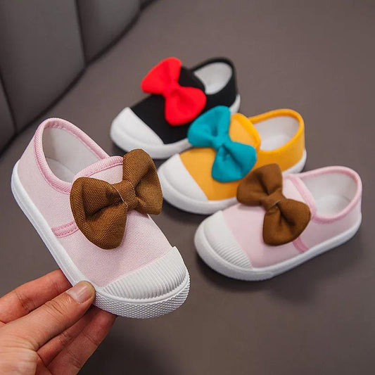Girl's Canvas Shoes In Spring and Summer Anti-slip Soft Sole Outdoor Light Shoes Bow Decoration Girl's Casual Flat Canvas Shoes