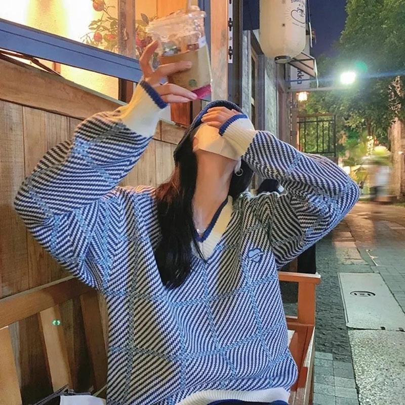 Women's Sweater Autumn and Winter Lazy Wind Pullover Korean Loose V-neck Long-sleeved Knitted Top