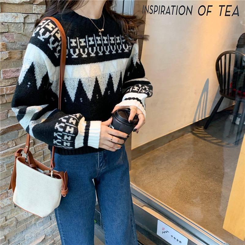 Women's Winter Loose Geometric Pattern Short Sweater O-Neck Retro Contrast Diamond Knitted Pullover