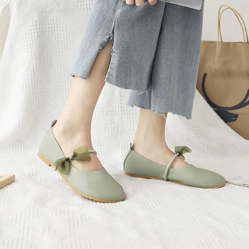 Round-toed Peas Shoes Women's Flat-bottomed Soft-soled Loafers Comfortable Light Simple and Sweet Retro Leather Shoes