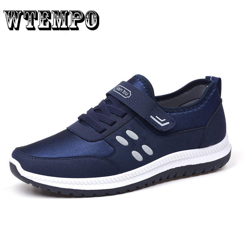 Pair of Men's Shoes Casual Canvas Men Sneakers Shoes