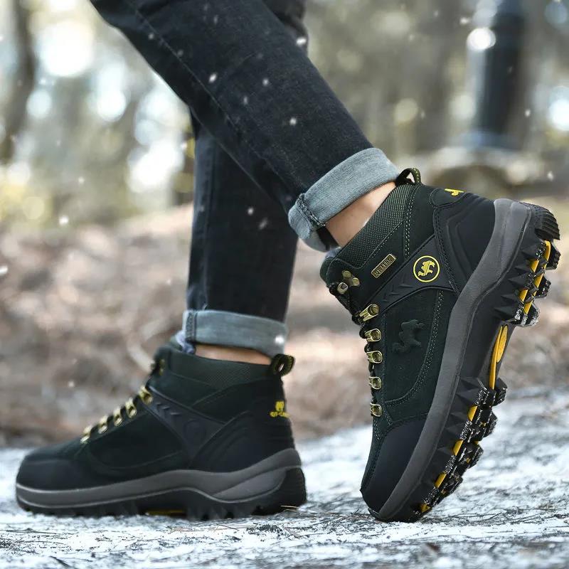 Men's Leather High-top Hiking Shoes Warm Winter Outdoor Hiking Shoes Waterproof Non-slip Wear-resistant Hiking Shoes Plus Velvet Cotton Shoes