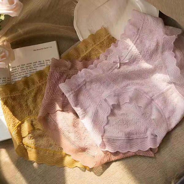 Women Large Size Underpants Ladies Antibacterial Breathable Middle Waist Traceless Lace Briefs 3pcs/Lot