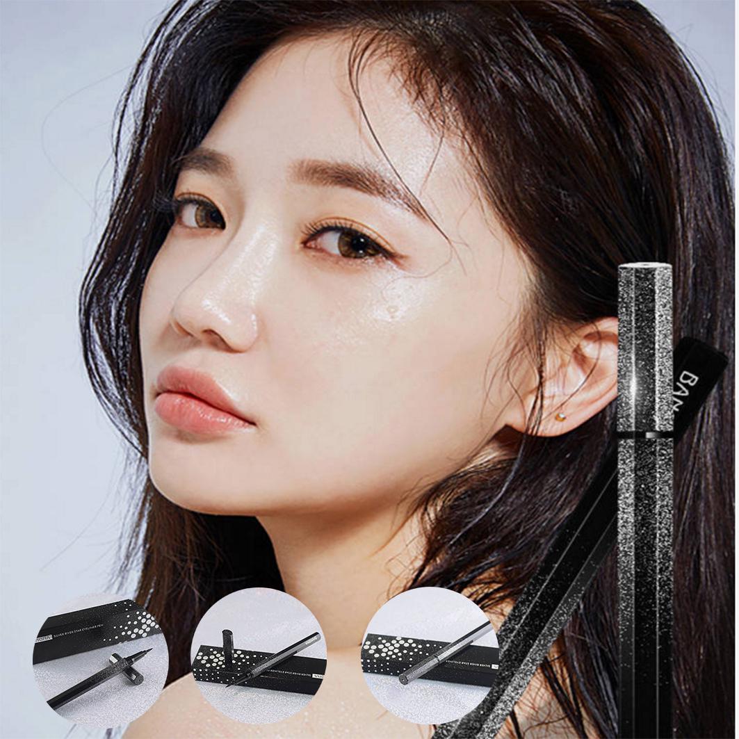 Meteor eyeliner is waterproof non-staining, it is difficult to change the color of the eyeliner