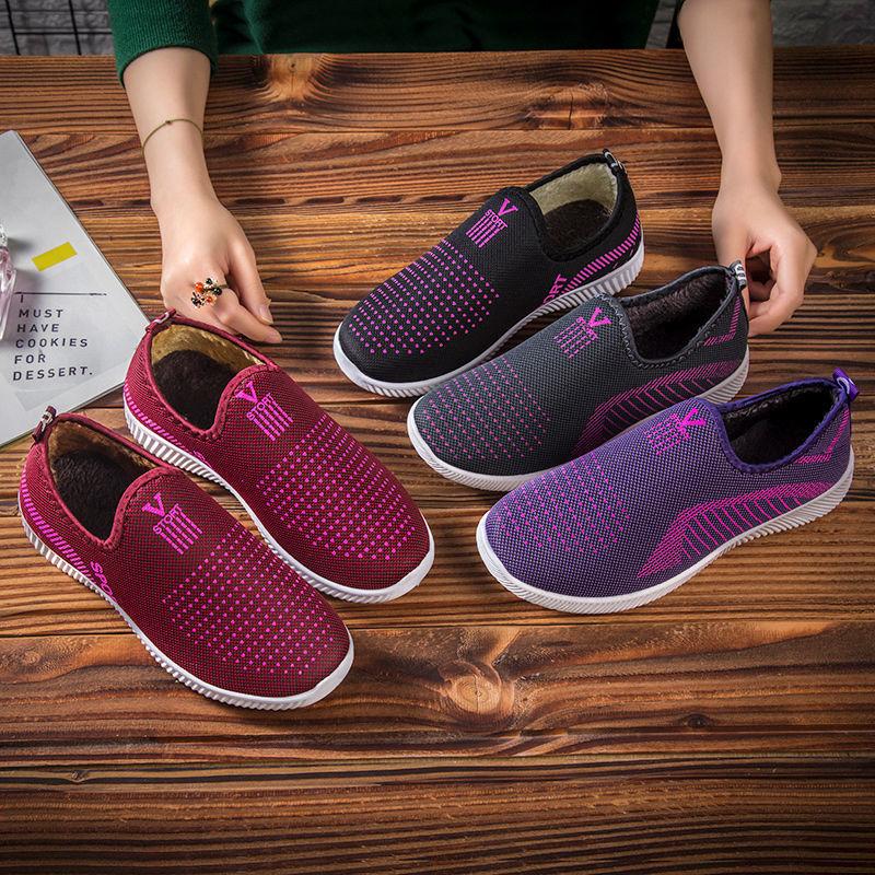 Women  Winter Velvet Cotton Shoes Non-slip Wear-resistant Sports Shoes Soft-soled Slip-on Cotton Boots