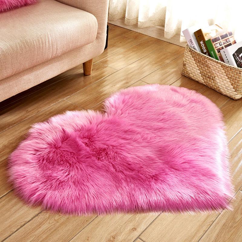 Love Heart Shape Fur Rugs Artificial Wool Sheepskin Baby Room Bedroom Soft Area Mat Long Hairy Rug Blue White Pink Shaggy Carpet
